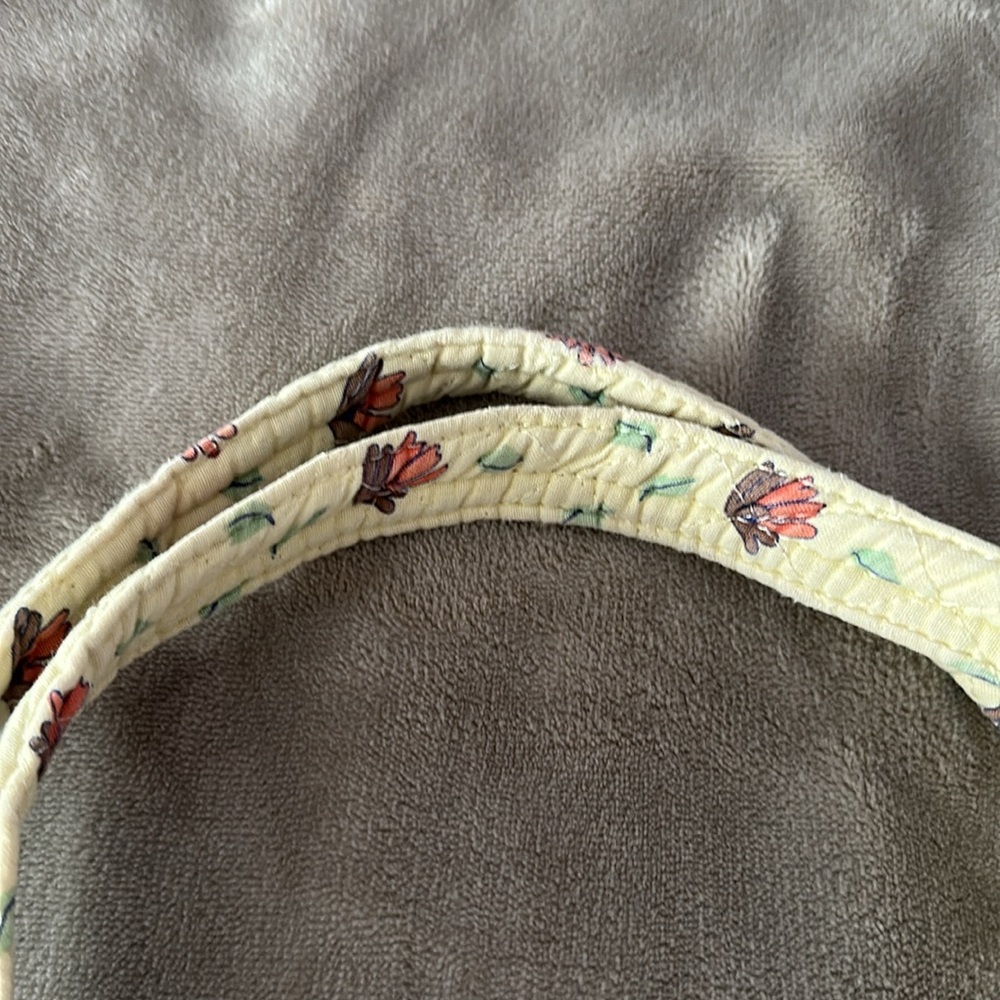 Yellow floral quilted purse - Picture 8 of 10